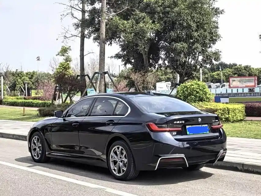 BMW i3 2024