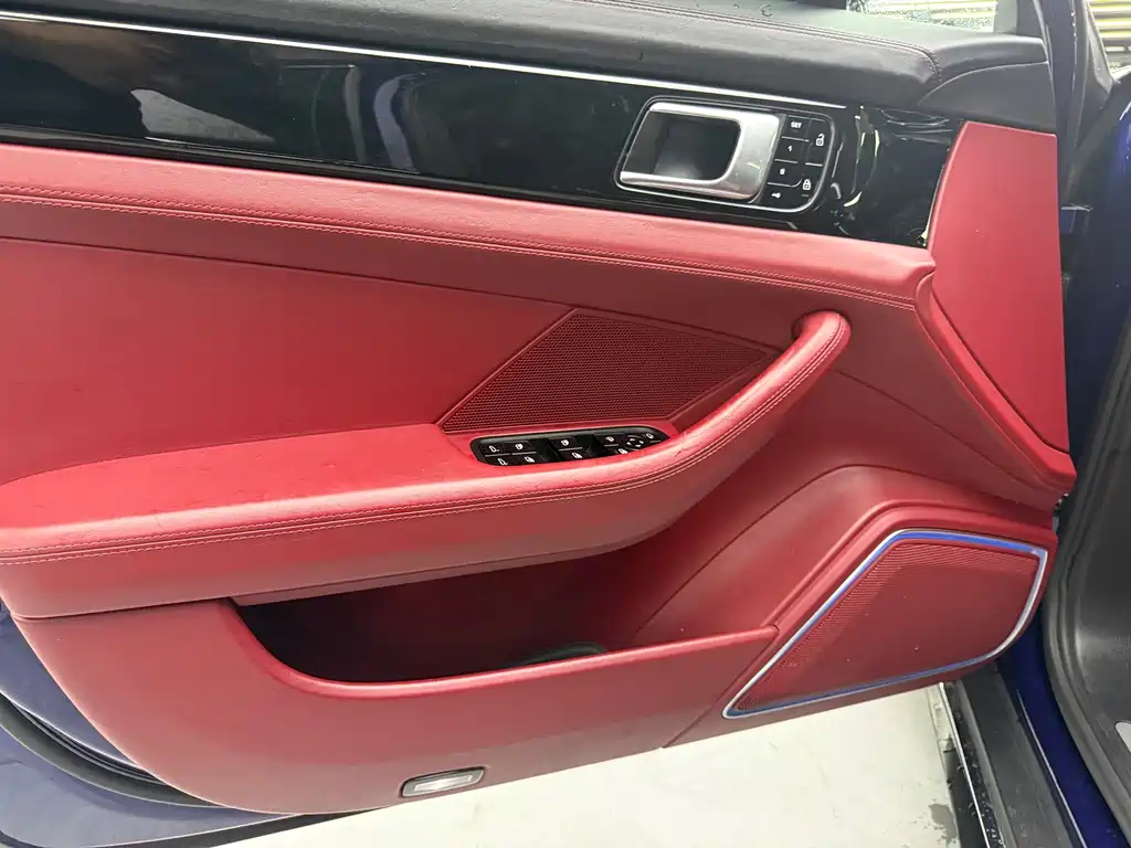 Porsche Panamera 2020 — фото 11