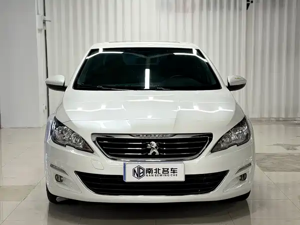 Peugeot 408 2016