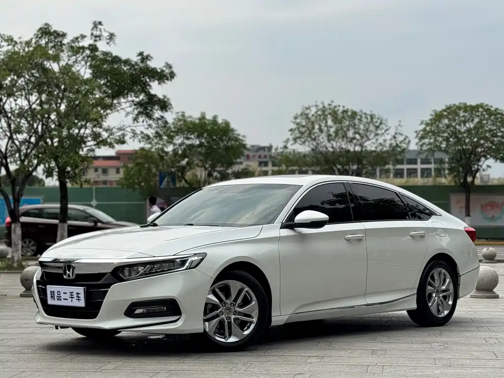 Honda Accord 2021 — фото 1