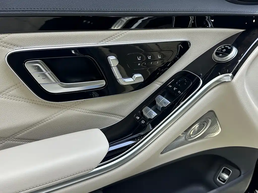 Mercedes-Benz S-Class 2025 — фото 12