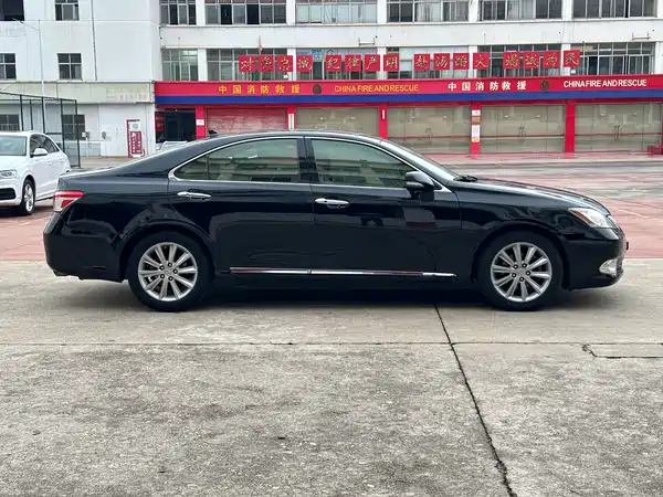 Lexus ES 2012