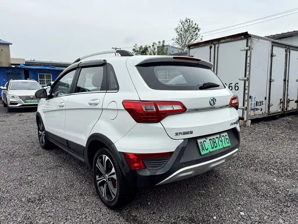 BAIC New Energy EX 2018 — фото 12