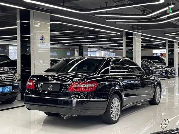 Mercedes-Benz E-Class 2011