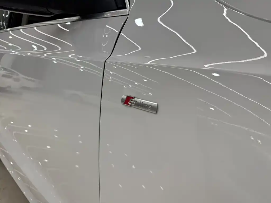 Audi Q3 2018 — фото 10