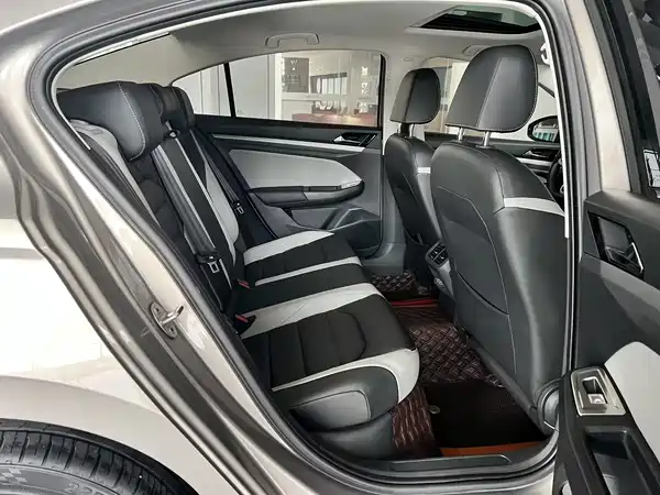 Volkswagen Bora 2023