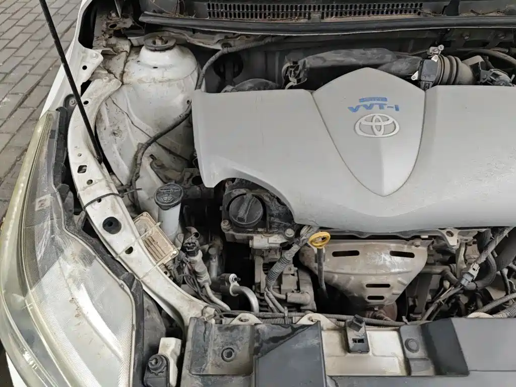 Toyota Yaris L 2015 — фото 21