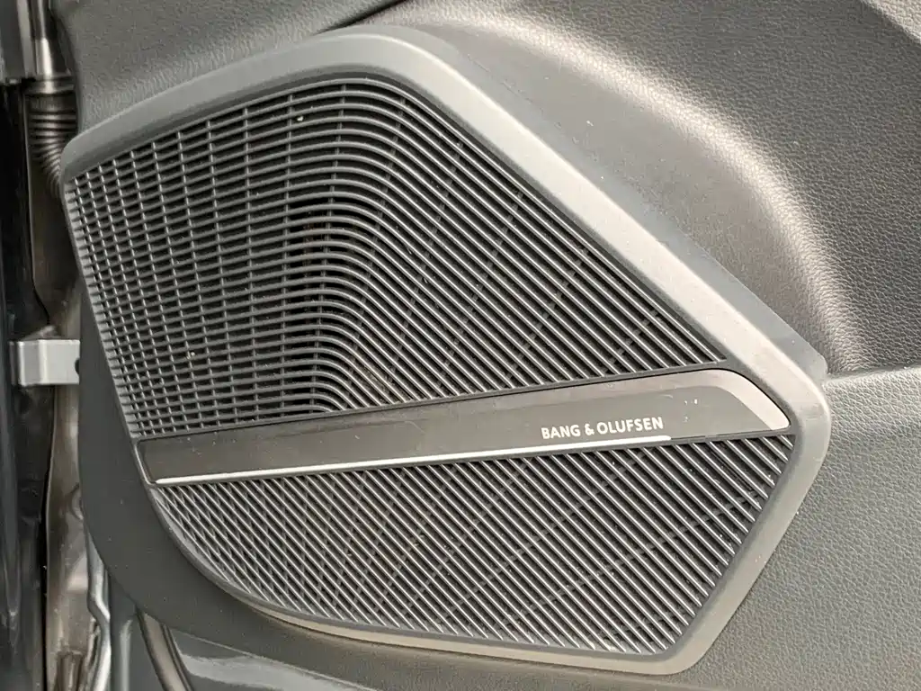 Audi Q5L 2020 — фото 8