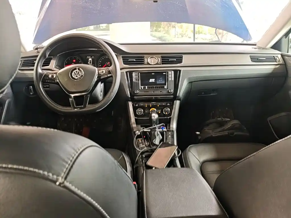 Volkswagen Passat 2019 — фото 10