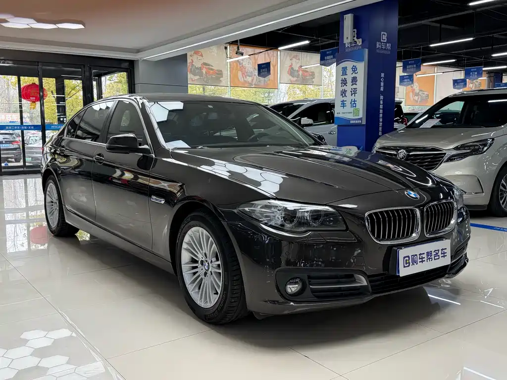 BMW 5 Series 2016 — фото 3