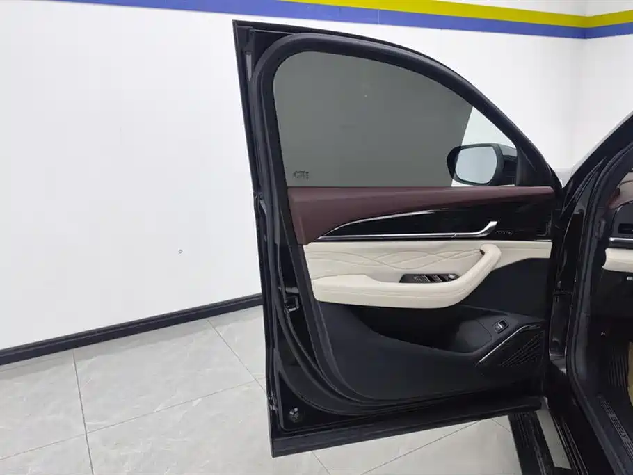 Geely Xingyue L 2022