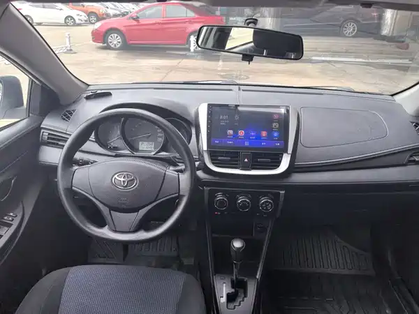 Toyota Yaris L 2016