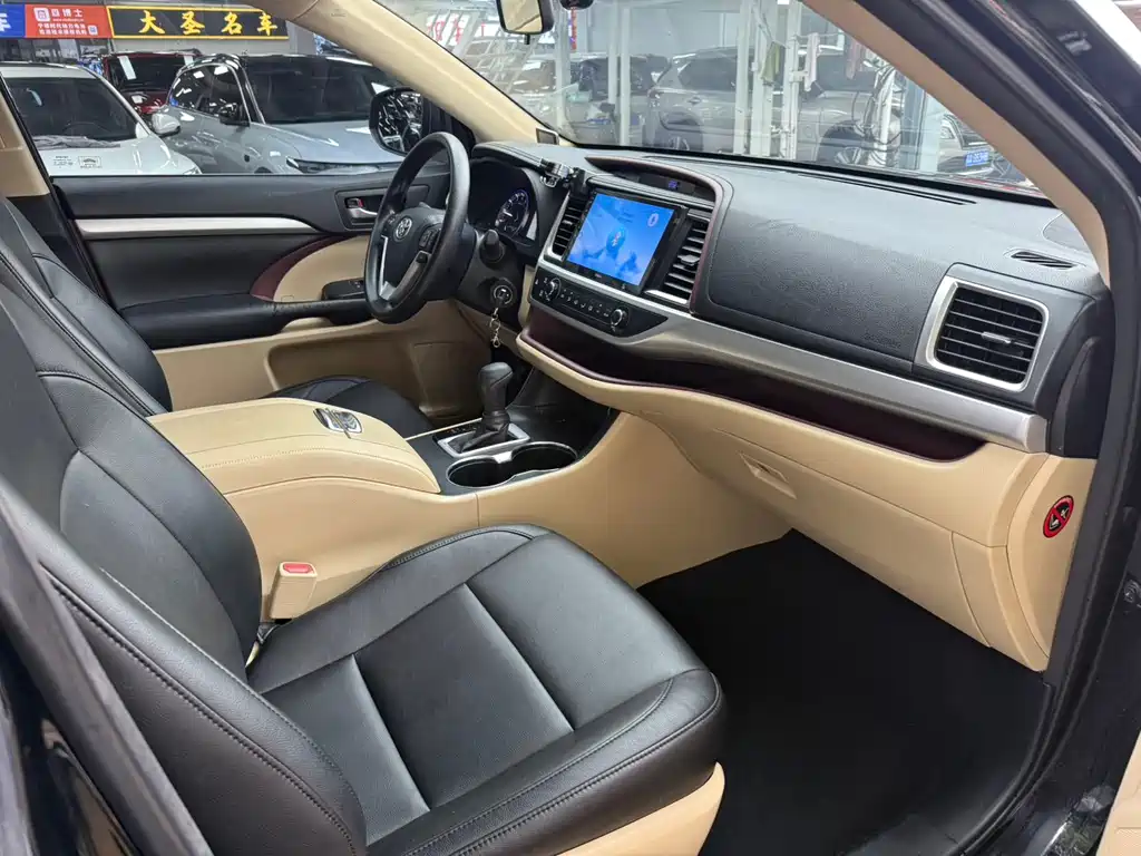 Toyota Highlander 2016 — фото 13