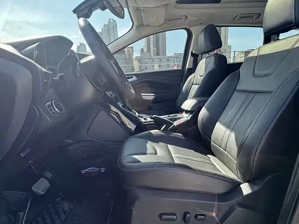 Ford Kuga 2015