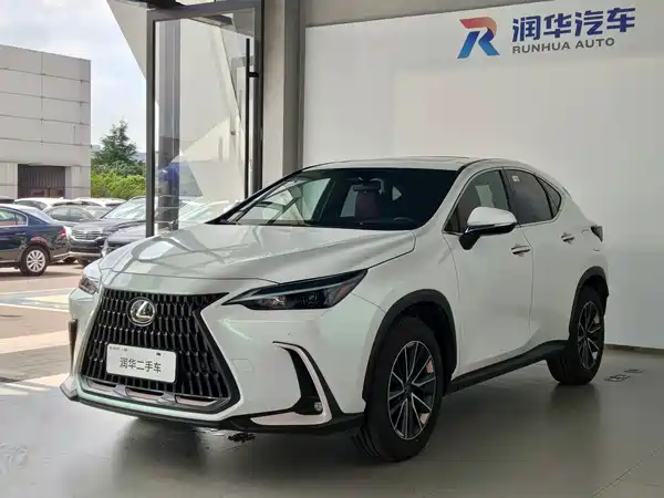 Lexus NX 2025