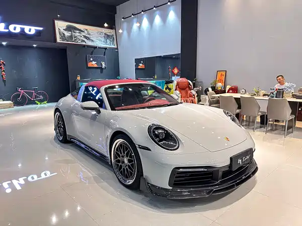 Porsche 911 2021