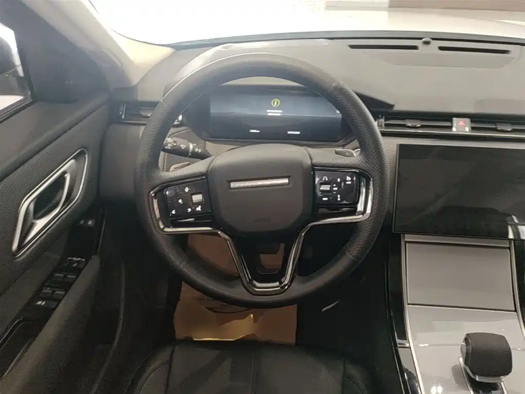 Land Rover Velar 2024 — фото 11