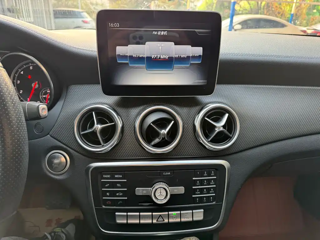 Mercedes-Benz GLA 2019 — фото 19