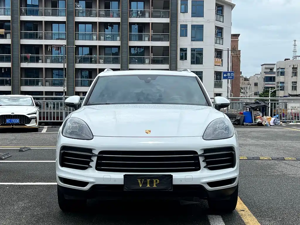 Porsche Cayenne 2019 — фото 2