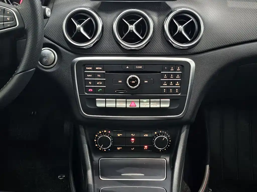 Mercedes-Benz GLA 2017 — фото 8