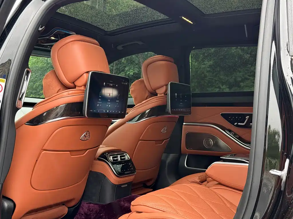 Mercedes-Benz Maybach S-Class 2022 — фото 10