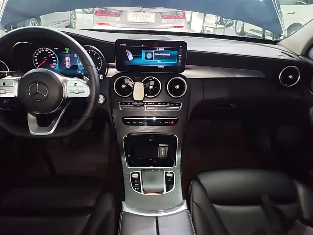 Mercedes-Benz C-Class 2019 — фото 13