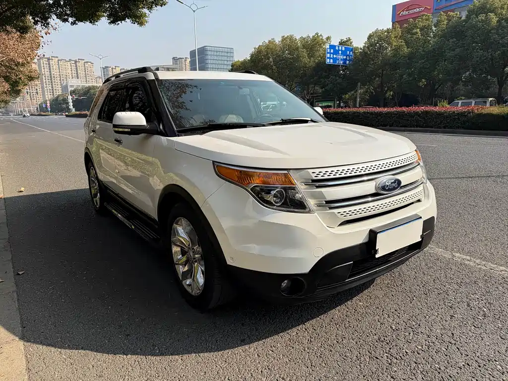 Ford Explorer 2013 — фото 3