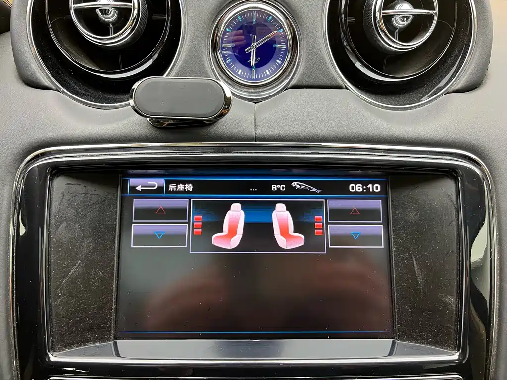 Jaguar XJ 2013 — фото 21