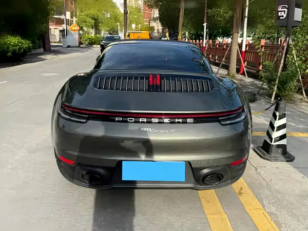 Porsche 911 2023