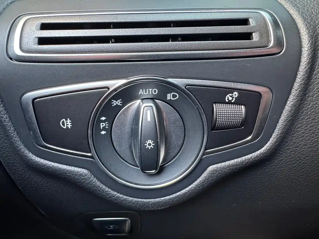 Mercedes-Benz GLC 2020 — фото 24