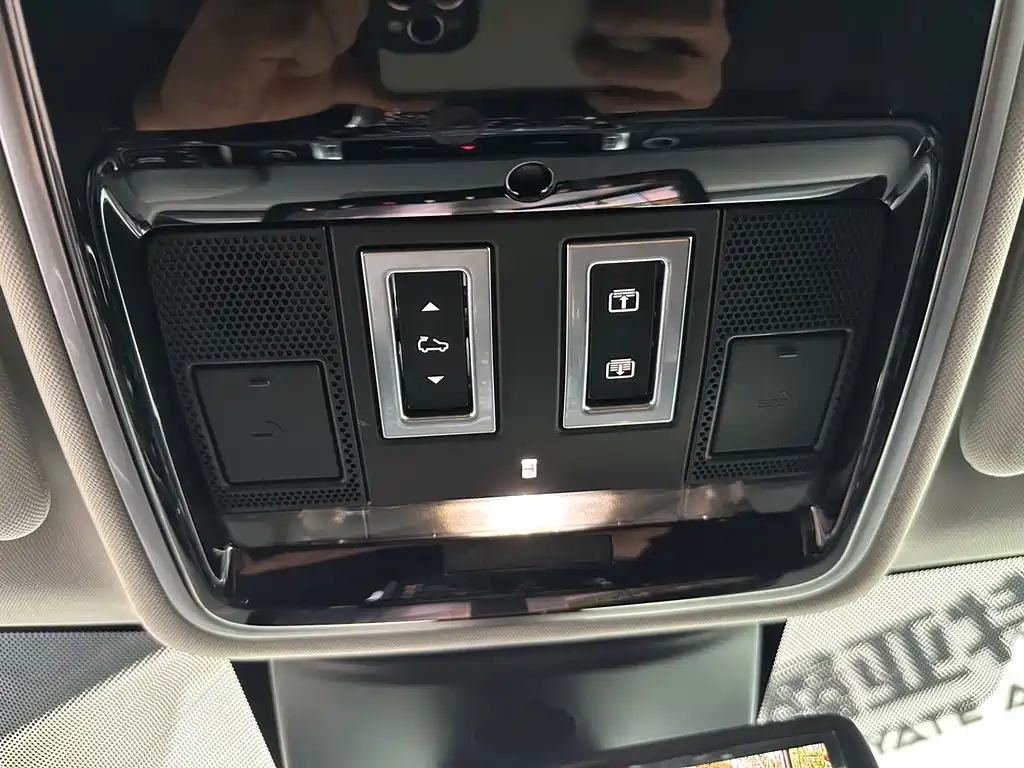 Land Rover Sport 2020 — фото 14