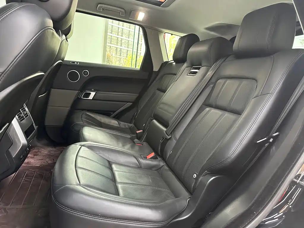 Land Rover Sport 2020 — фото 19