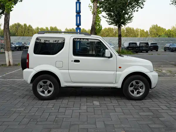 Suzuki Jimny 2012