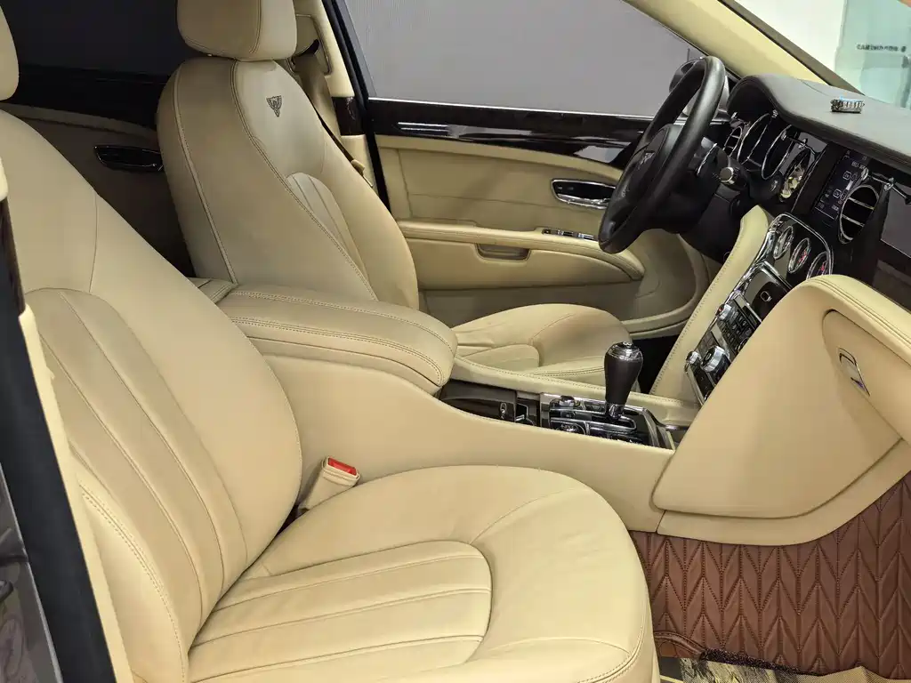 Bentley Mulsanne 2015 — фото 17