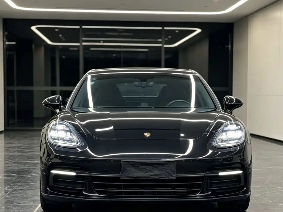 Porsche Panamera 2017 — фото 2