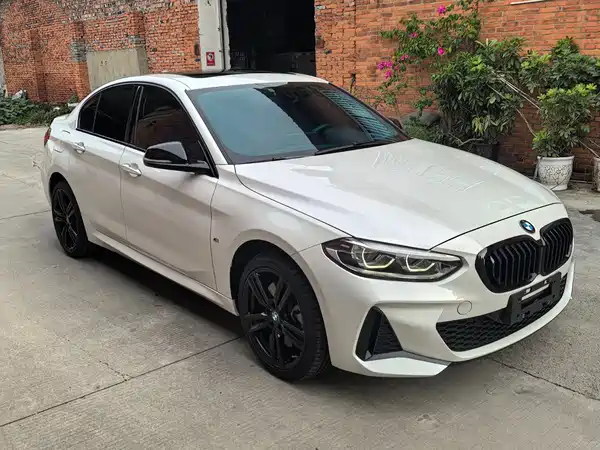 BMW 1 Series 2022