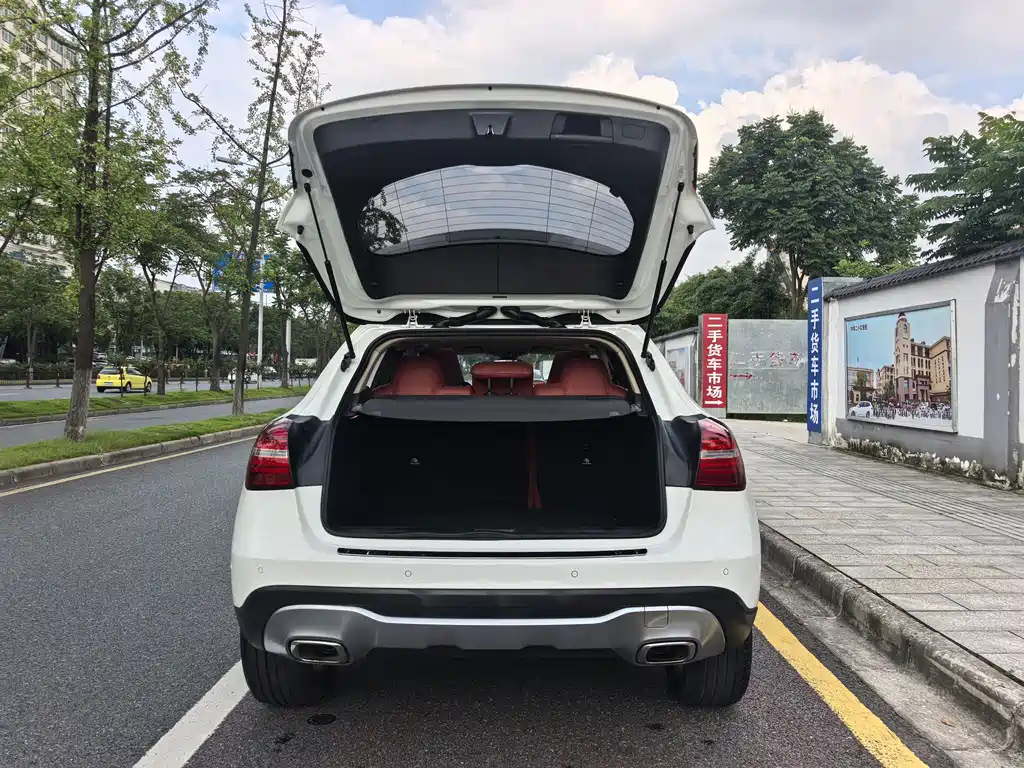 Mercedes-Benz GLA 2018 — фото 14