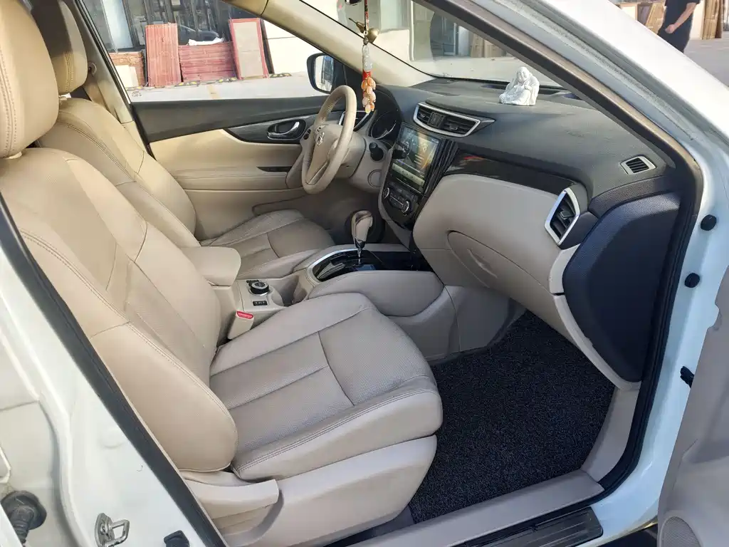 Nissan X-Trail 2014