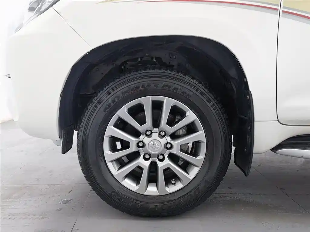 Toyota Prado 2018 — фото 17