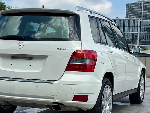 Mercedes-Benz GLK-Class 2011