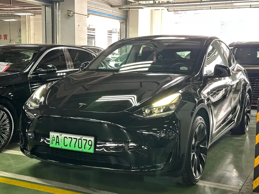 Tesla Model Y 2023 — фото 1