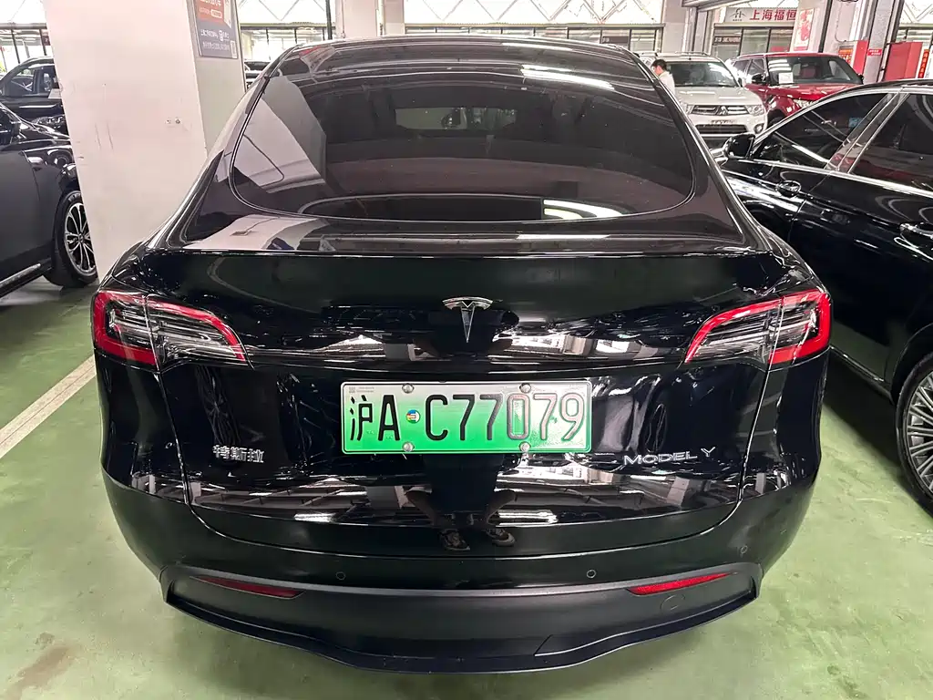 Tesla Model Y 2023 — фото 10