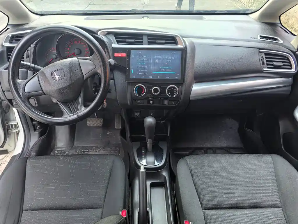 Honda Fit 2016 — фото 11