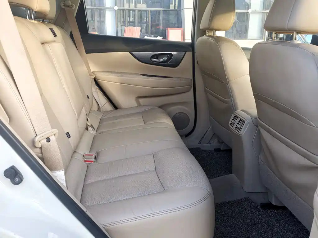 Nissan X-Trail 2014