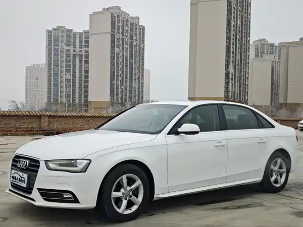 Audi A4L 2015