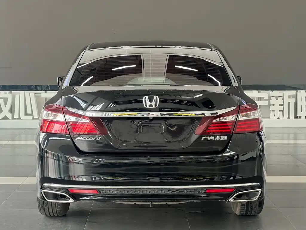 Honda Accord 2017 — фото 14
