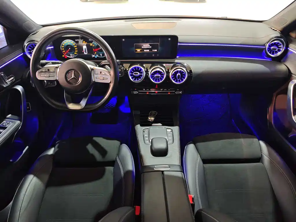 Mercedes-Benz A-Class 2021 — фото 12