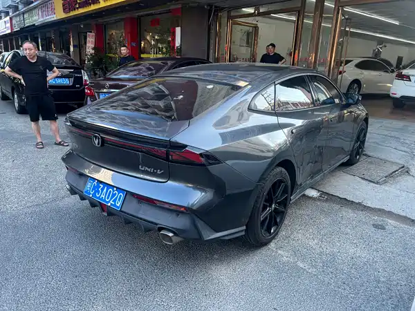 Changan UNI-V 2022