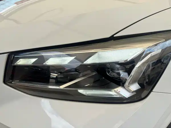 Audi Q2L 2023