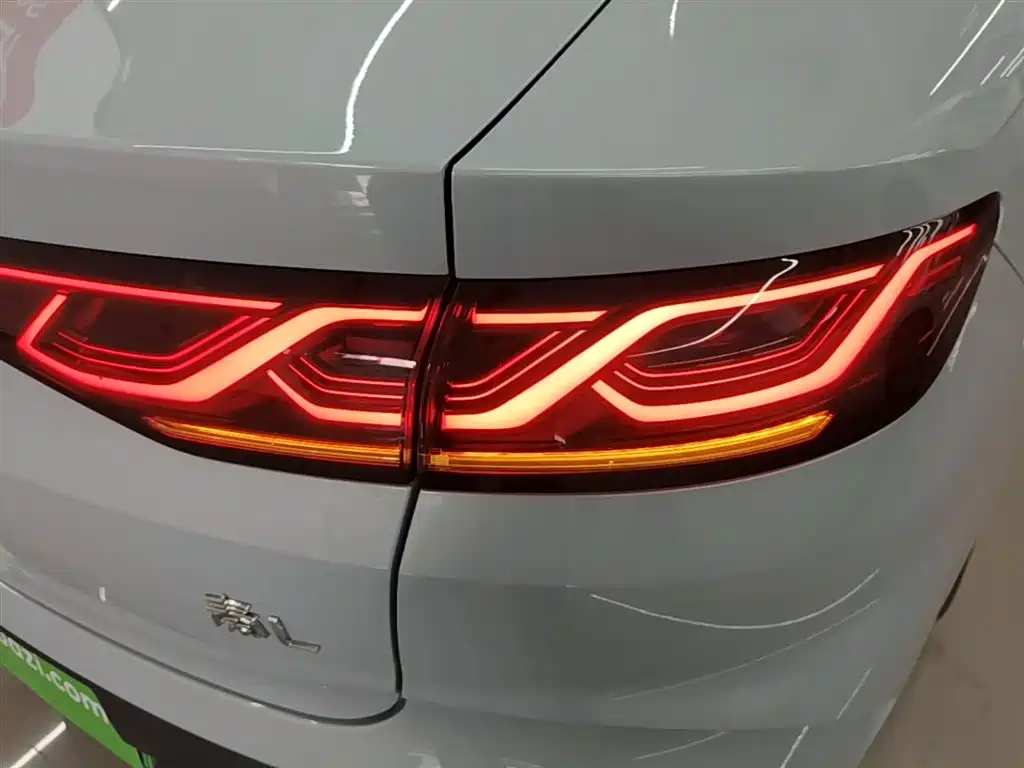 BYD Qin L 2025 — фото 8